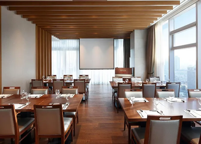 Lotte Myeongdong Hotel 4*