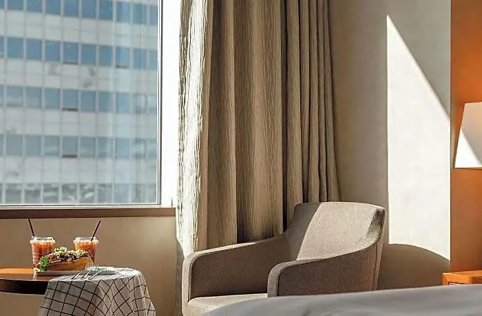 Hotel Lotte Myeongdong 4*